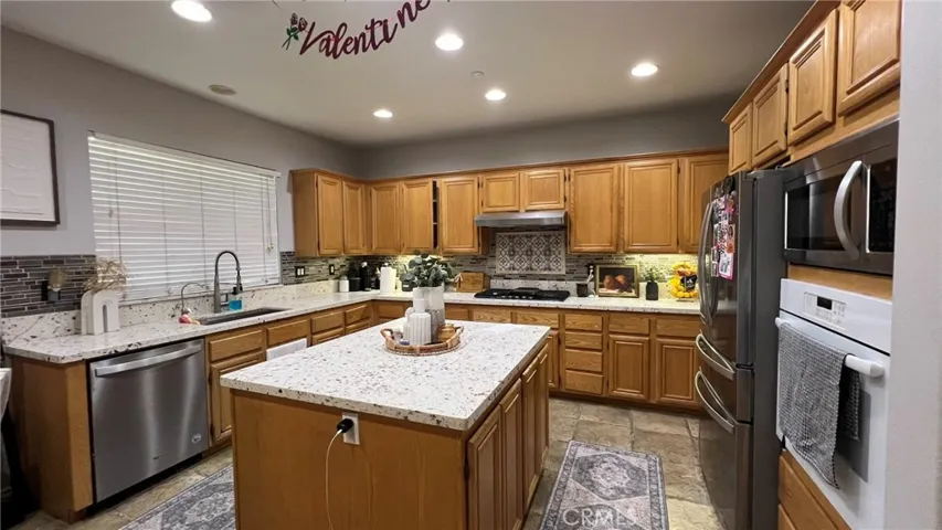 1561 Gold Cup Court, Redlands, California 92374