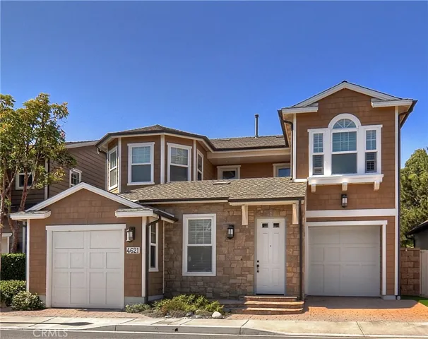 Front Exterior/Hampton