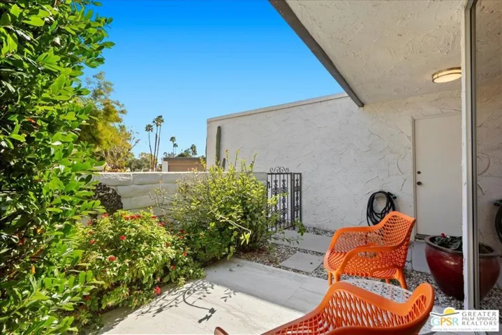 2157 Casitas Way, Palm Springs, California 92264