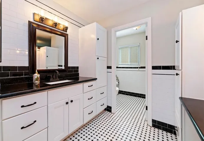 Primary Bath/Dressing