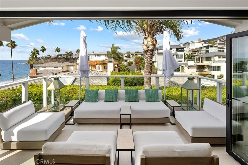 32 Emerald Bay, Laguna Beach, California 92651, 3 Bedrooms Bedrooms, ,4 BathroomsBathrooms,Residential,For Sale,Emerald Bay,LG25051231