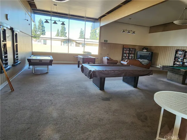 Game room/ TV/ Books, Pool Table
