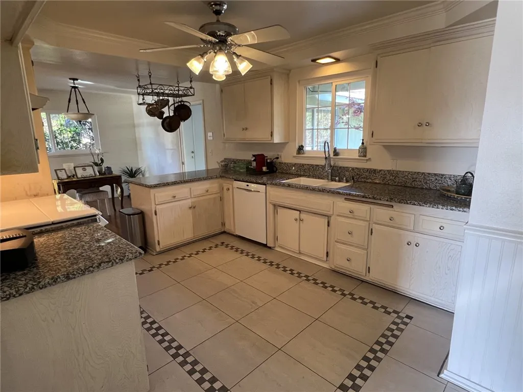 13232 Lorca Road, La Mirada, California 90638 home-pic-8