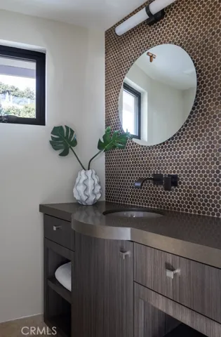 3000 Breakers Drive, Corona Del Mar, California 92625
