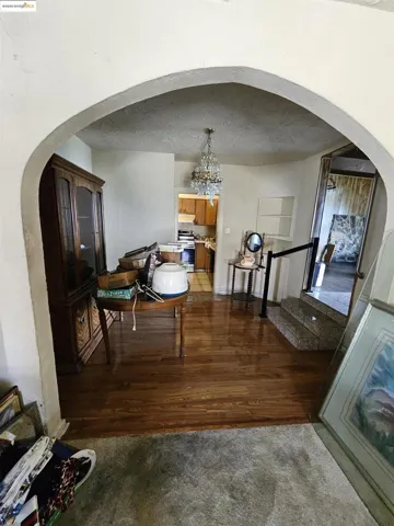 7807 Outlook Ave, Oakland, California 94605