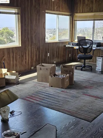 7807 Outlook Ave, Oakland, California 94605