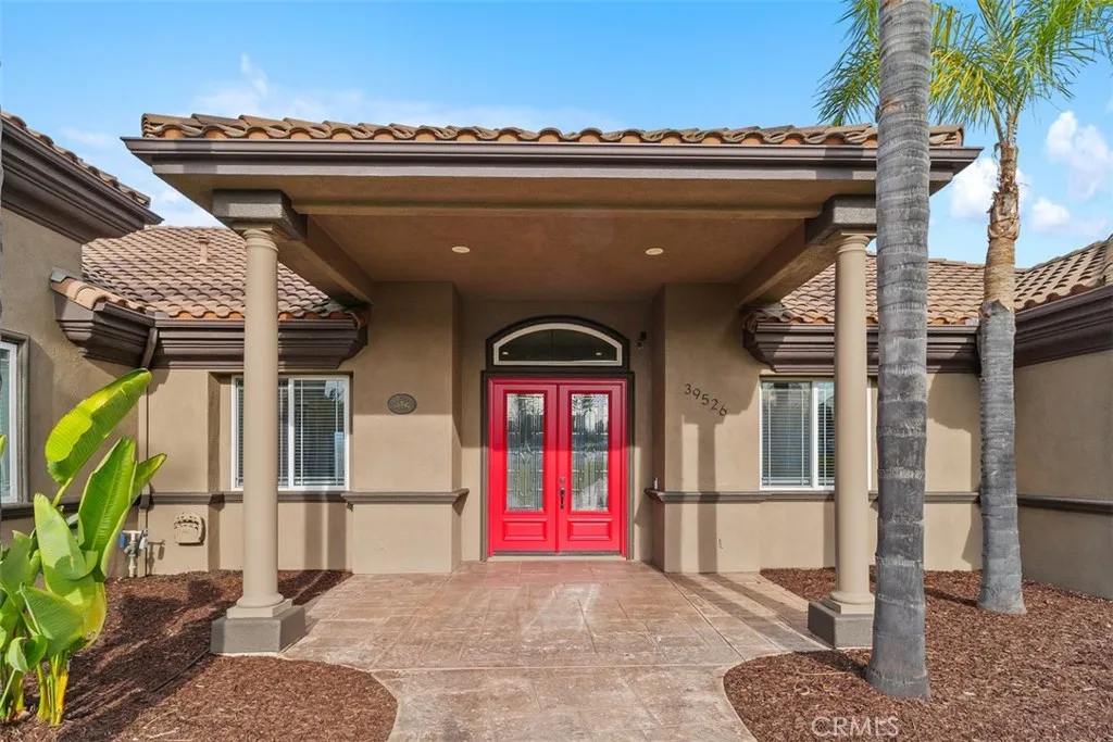 39526 Calle Cabernet, Temecula, California 92591 home-pic-1