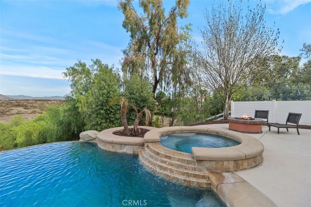 39526 Calle Cabernet, Temecula, California 92591 home-pic-39