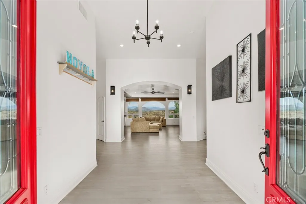 39526 Calle Cabernet, Temecula, California 92591 home-pic-4