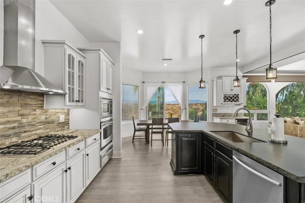 39526 Calle Cabernet, Temecula, California 92591 home-pic-11