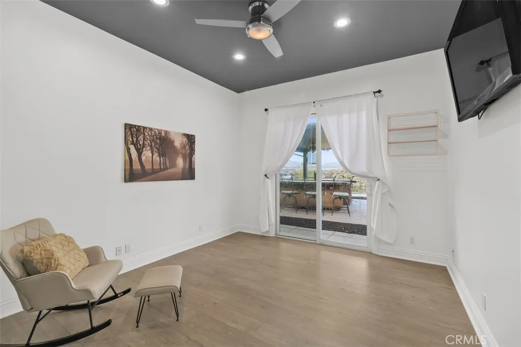 39526 Calle Cabernet, Temecula, California 92591 home-pic-33