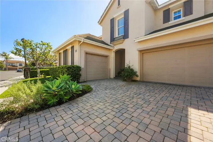 Total of 3 garages