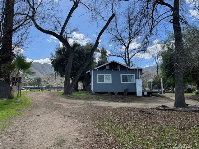 16242 Grand Avenue C, Lake Elsinore, California 92530