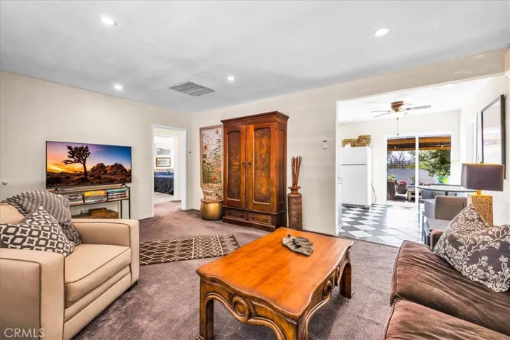 49165 Vista Drive, Morongo Valley, California 92256