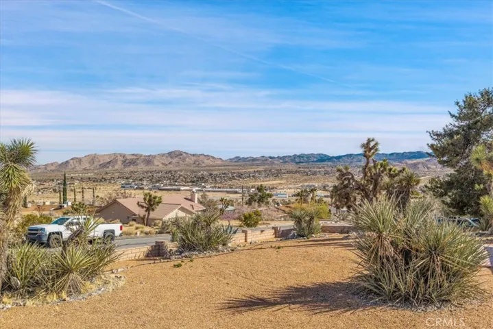 6364 Palo Alto Avenue, Yucca Valley, California 92284