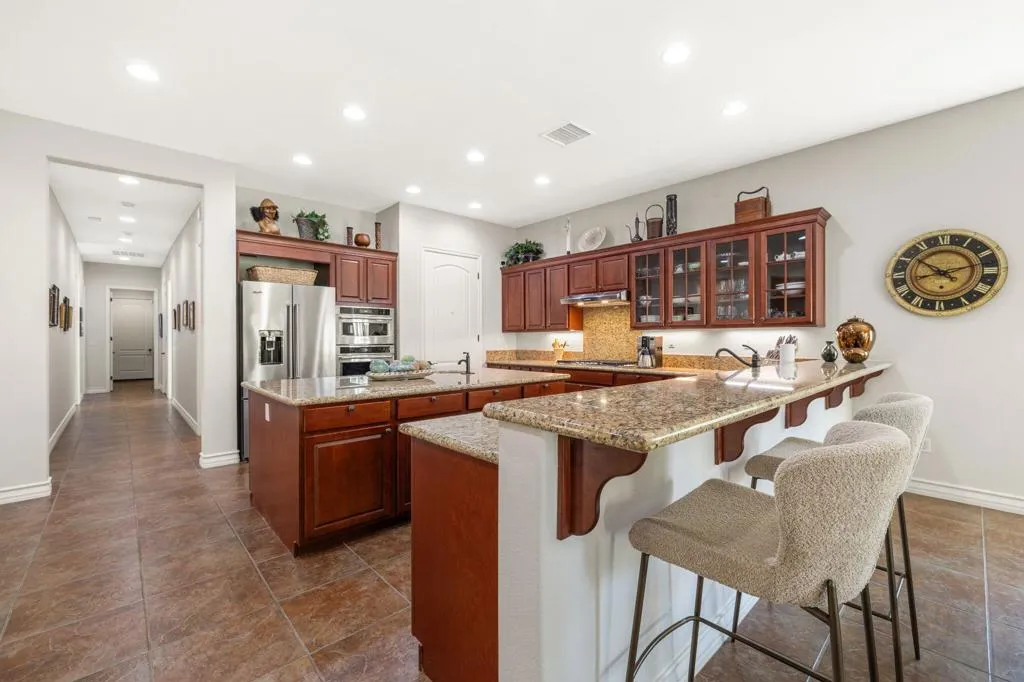 40399 Corte Placitas, Palm Desert, California 92260 home-pic-25