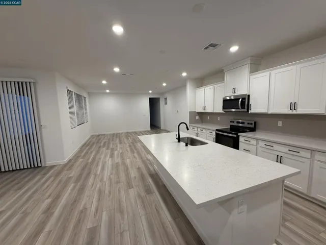 1244 Waldorf Ln, Rohnert Park, California 94928