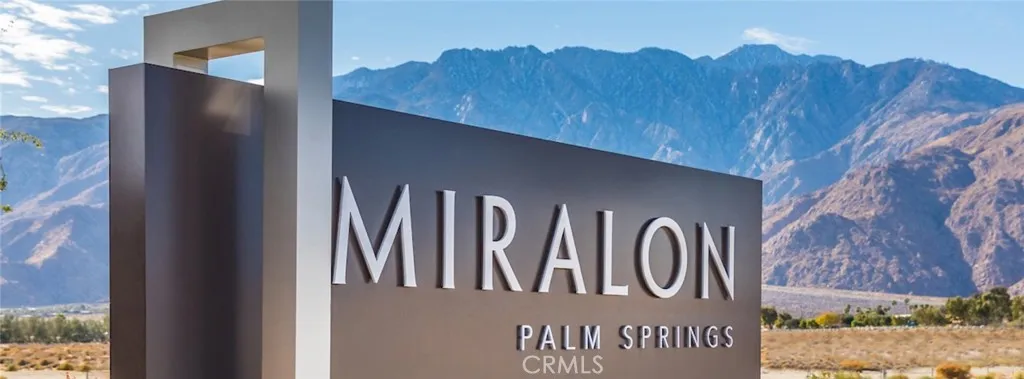 Miralon Resort Monument