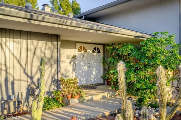 10344 Glory Avenue, Tujunga, California 91042