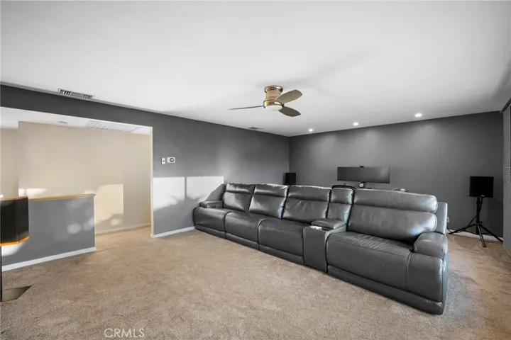 10344 Glory Avenue, Tujunga, California 91042