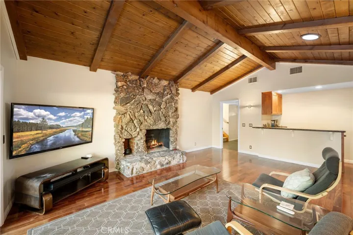 10344 Glory Avenue, Tujunga, California 91042
