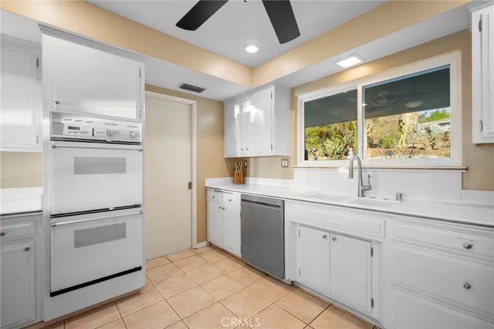 10344 Glory Avenue, Tujunga, California 91042