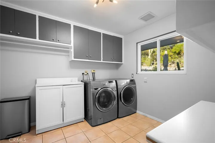 10344 Glory Avenue, Tujunga, California 91042