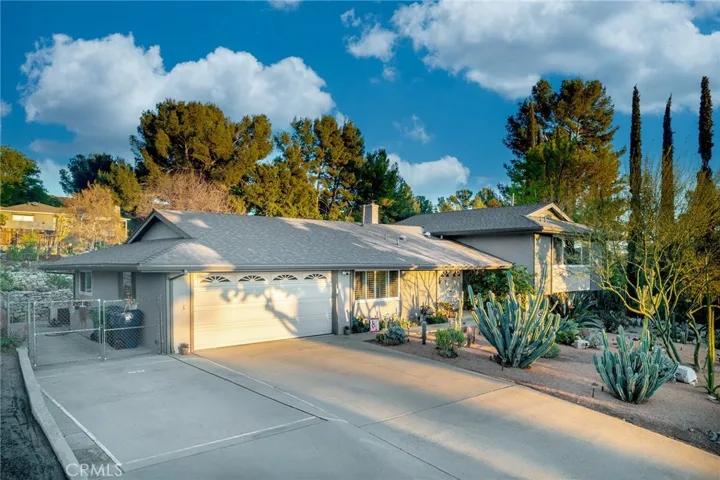 10344 Glory Avenue, Tujunga, California 91042