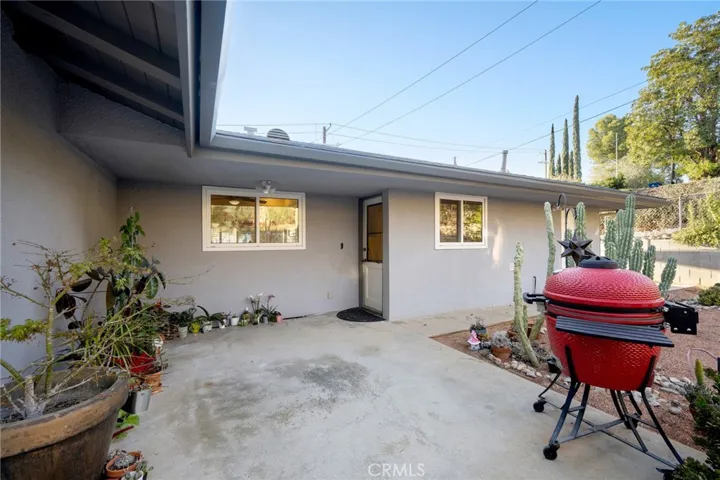 10344 Glory Avenue, Tujunga, California 91042