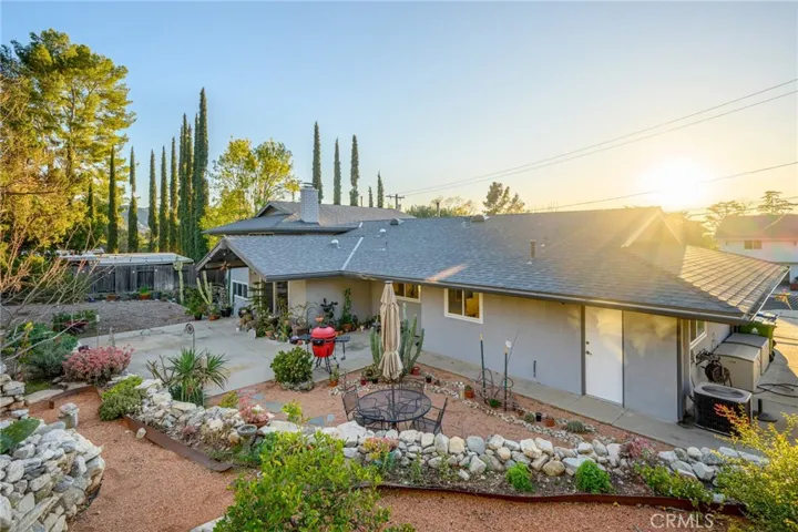 10344 Glory Avenue, Tujunga, California 91042