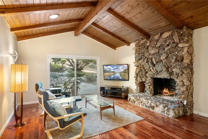 10344 Glory Avenue, Tujunga, California 91042