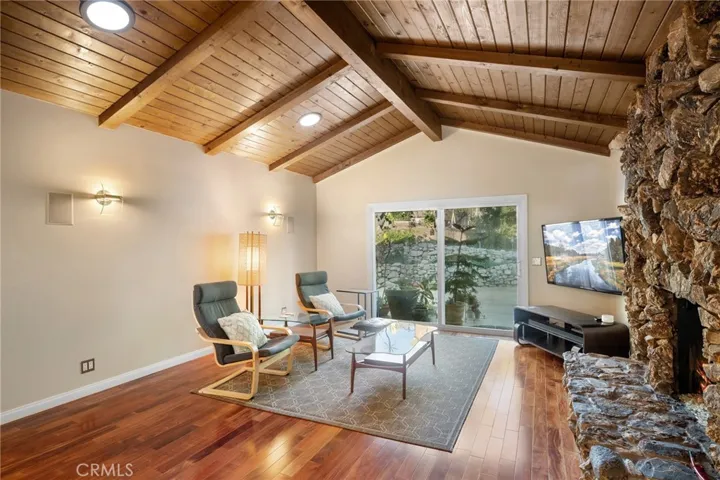 10344 Glory Avenue, Tujunga, California 91042
