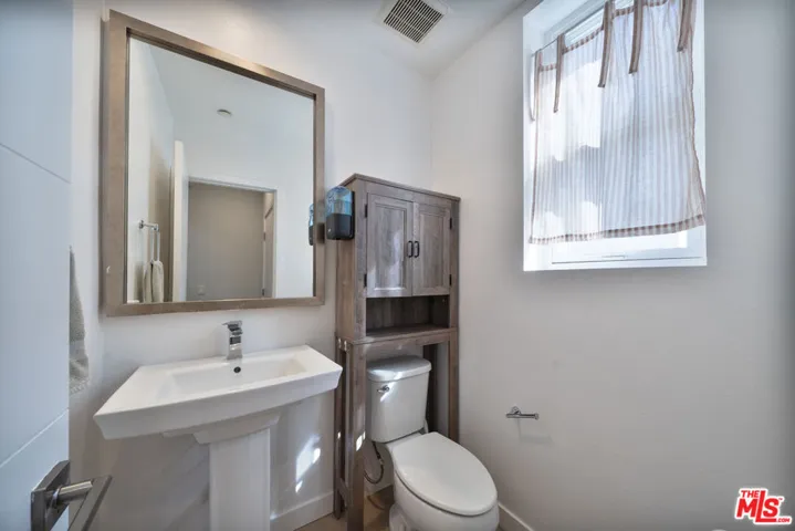 317 Mission Road, Montebello, California 90640