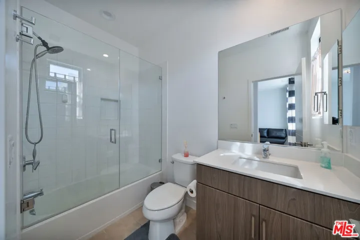 317 Mission Road, Montebello, California 90640