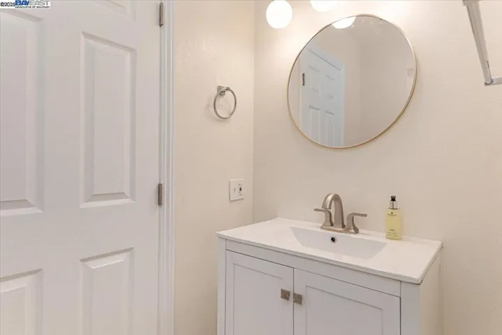 1752 Knox Street, Castro Valley, California 94546