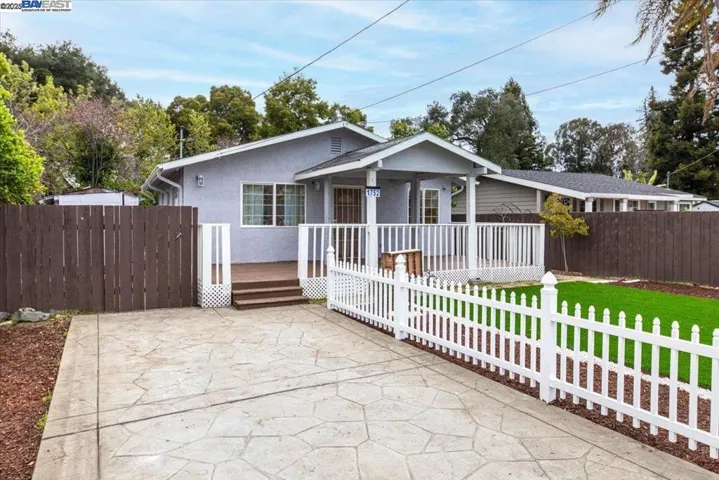 1752 Knox Street, Castro Valley, California 94546