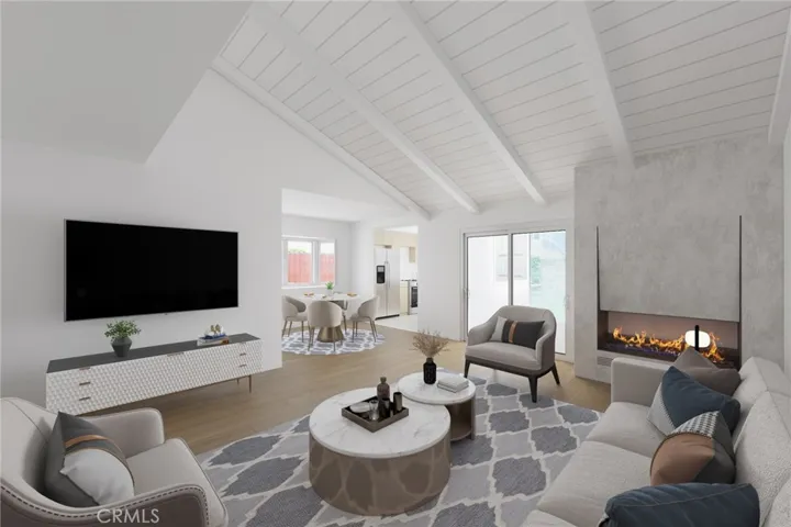 Virtually enhanced staging to give an idea
what the family and dining rooms could look like