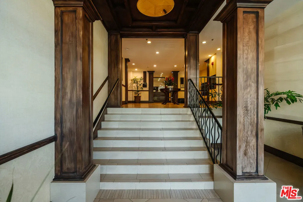 1040 4th Street 405, Santa Monica, California 90403 home-pic-36