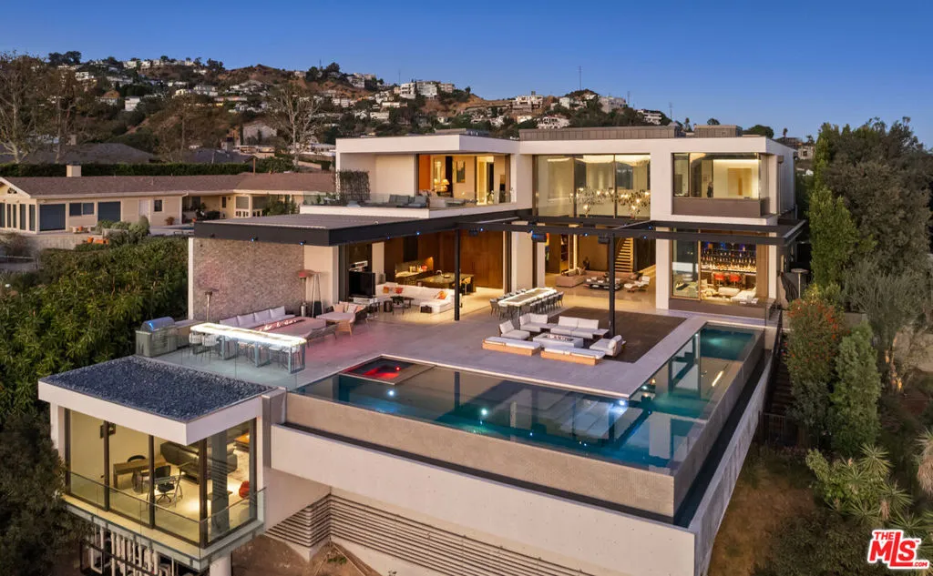 1305 Collingwood Place, Los Angeles, California 90069 home-pic-24