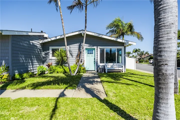 10041 Dana Drive, Huntington Beach, California 92646