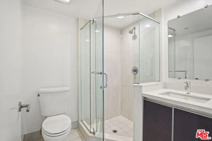 807 Hudson 107, Los Angeles, California 90038