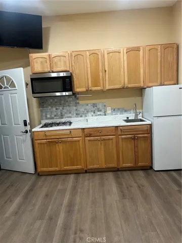 5445 1/2 Sunfield, Lakewood, California 90712