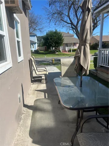 outside seating area
