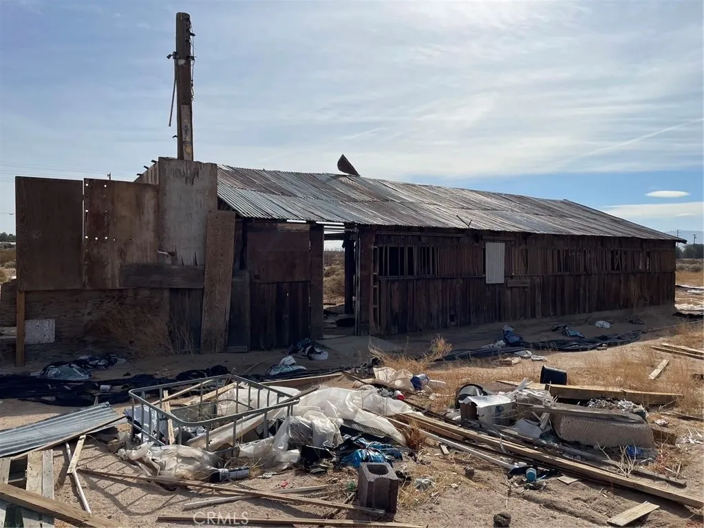 46473 Valley Center Road, Newberry Springs, California 92365 home-pic-4