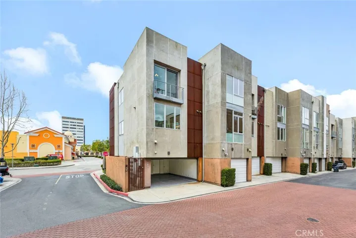 199 E City Place Drive, Santa Ana, California 92705