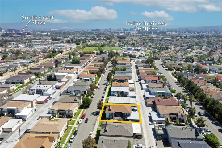 1033 Valencia Street, Costa Mesa, California 92626