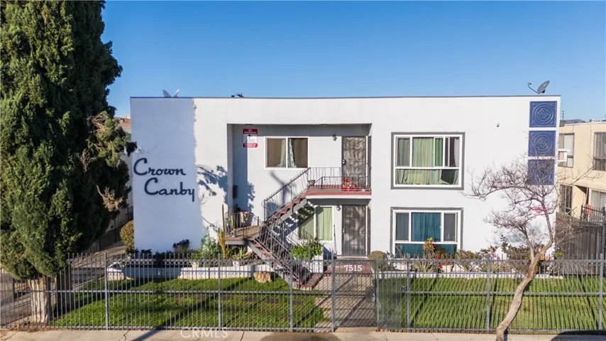 7515 Canby Avenue, Reseda, California 91335