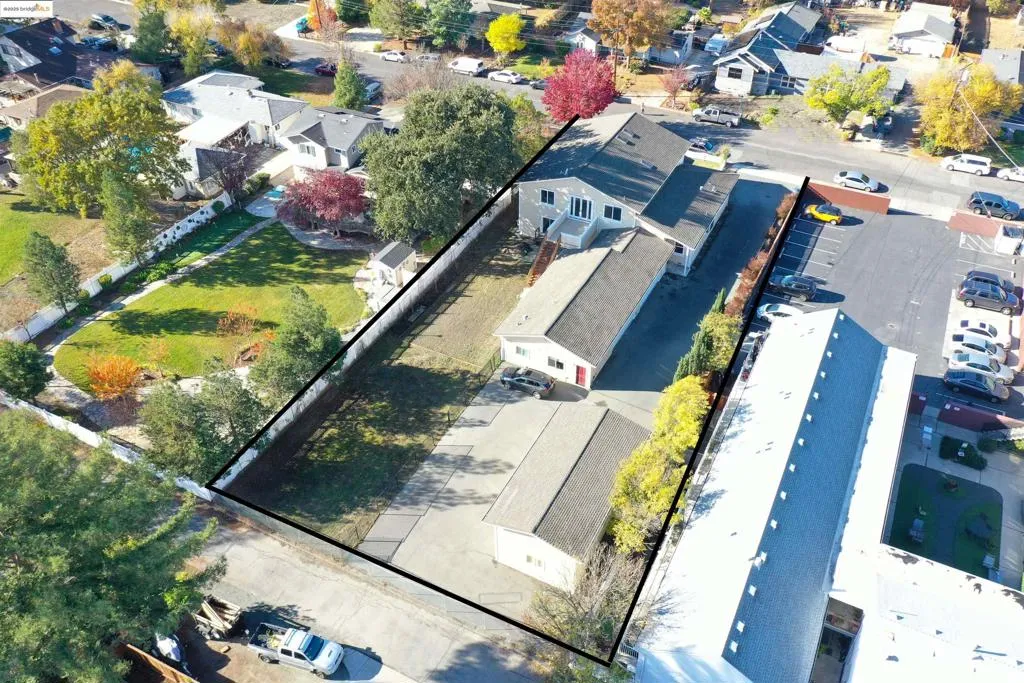 256 Douglas Ln, Pleasant Hill, California 94523 home-pic-49