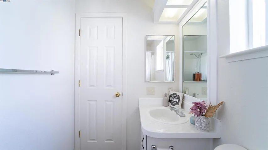 1225 Vienna Dr, Sunnyvale, California 94089