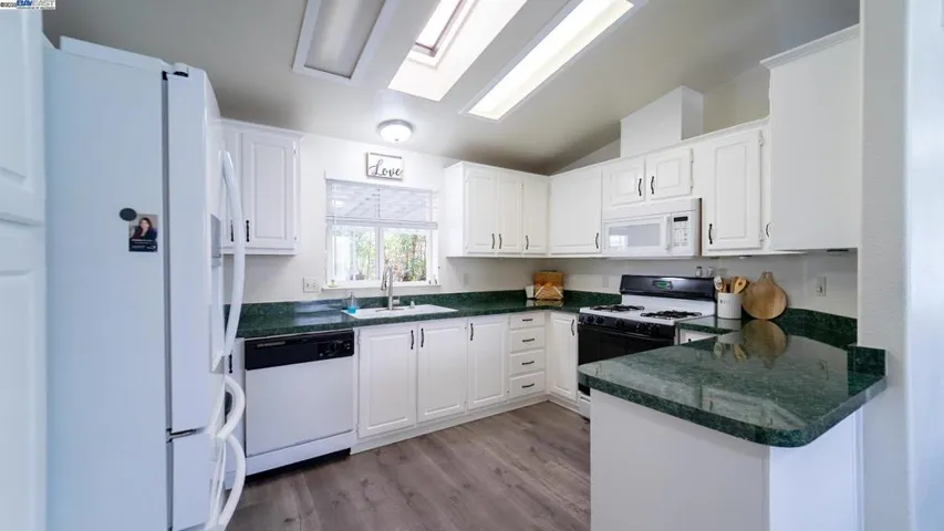 1225 Vienna Dr, Sunnyvale, California 94089
